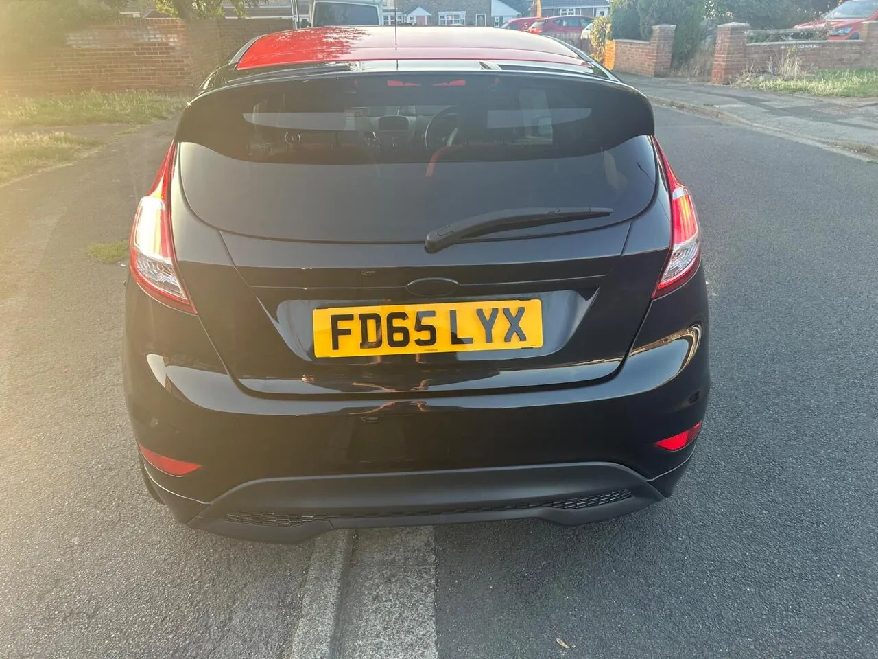 Ford Fiesta 2015 photo 2