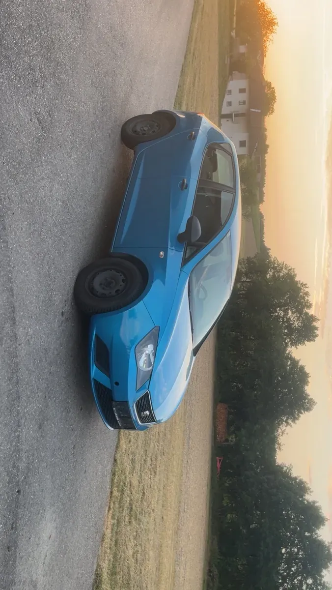 Seat Ibiza 2015 photo 2