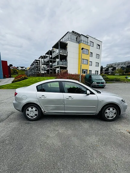 Mazda 3 2004 photo 3