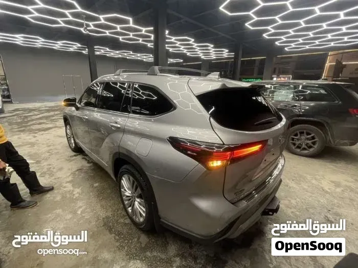Toyota Highlander 2025 photo 4