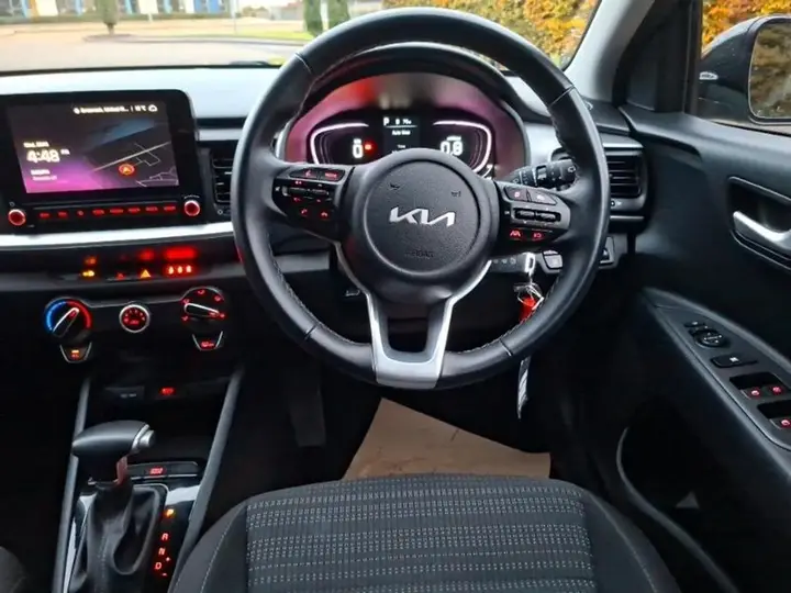 Kia Stonic 2025 photo 3