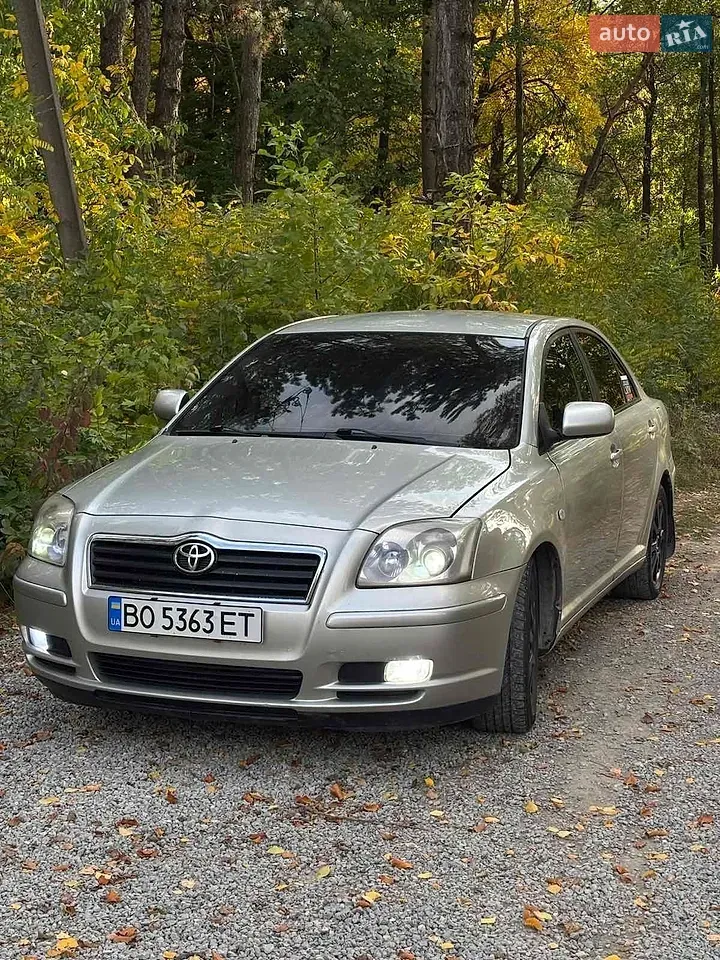 Toyota Avensis 2004 photo 2