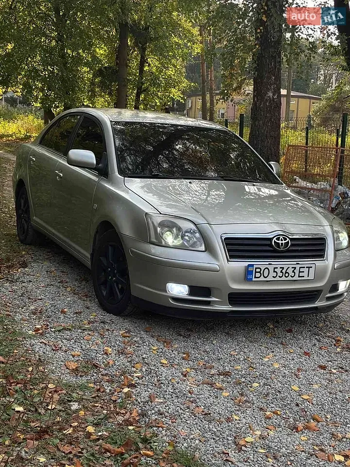 Toyota Avensis 2004 photo 3