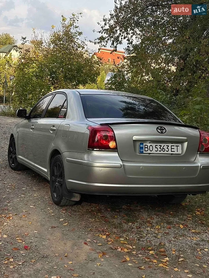 Toyota Avensis 2004 photo 4