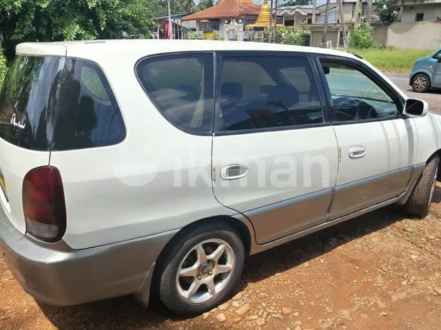 Kia Carens 2001 photo 3