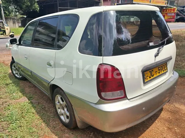 Kia Carens 2001 photo 2