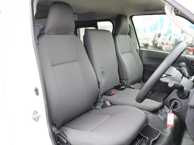 Toyota Hiace 2026 photo 5