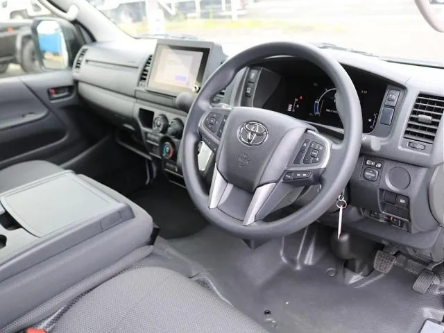Toyota Hiace 2026 photo 4