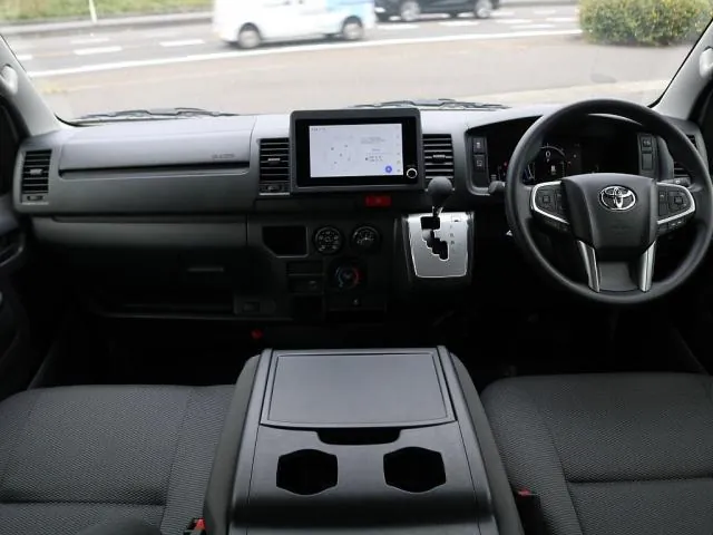 Toyota Hiace 2026 photo 2
