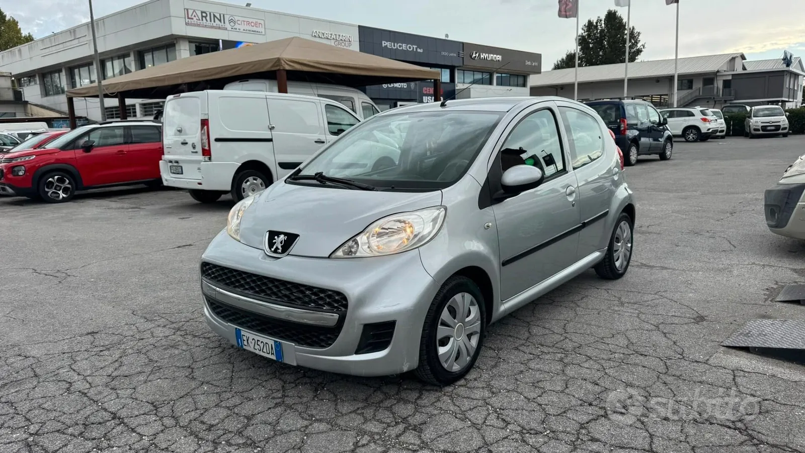 Peugeot 107 2011 photo 2