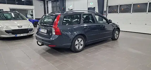 Volvo V50 2010 photo 5