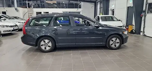 Volvo V50 2010 photo 4