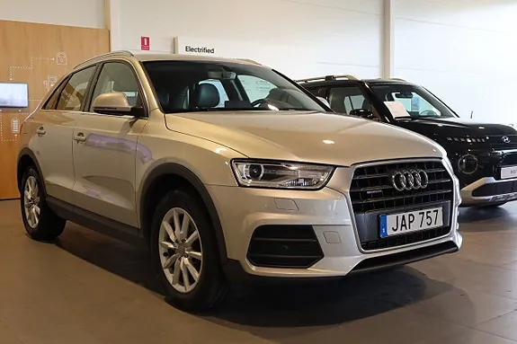 Audi Q3 2016 photo 4