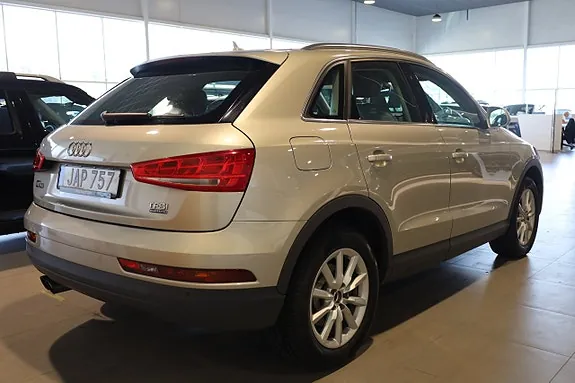Audi Q3 2016 photo 5