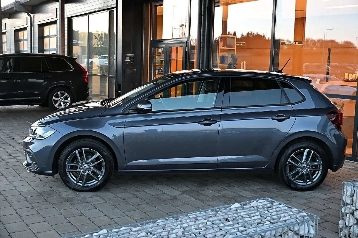 Volkswagen Polo 2023 photo 2