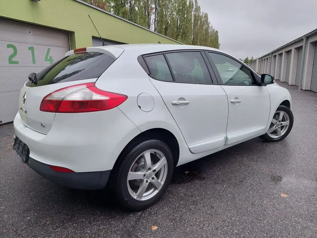 Renault Megane 2013 photo 3