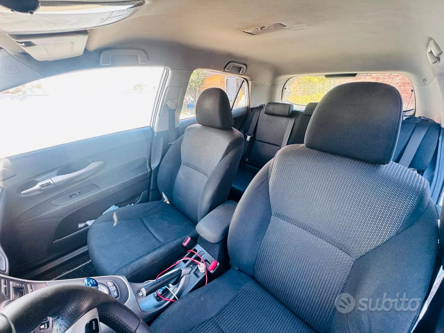 Toyota Auris 2012 photo 5