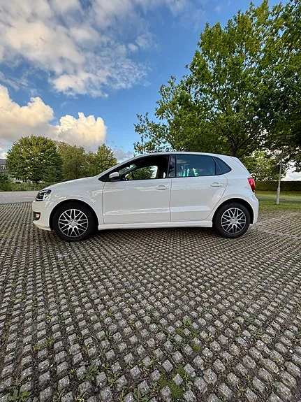 Volkswagen Polo 2014 photo 2