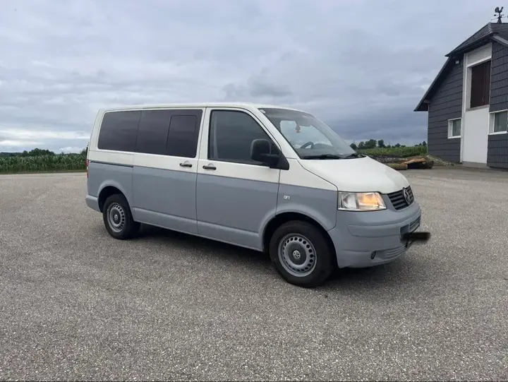 Volkswagen T5