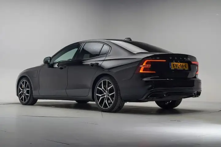 Volvo S60 2022 photo 3