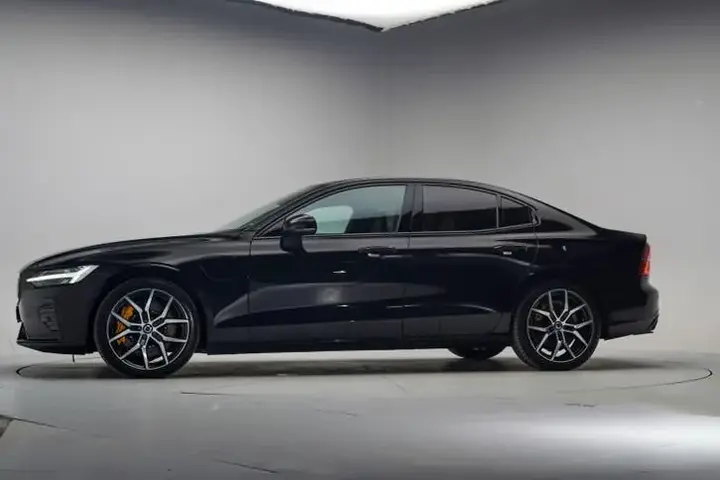 Volvo S60 2022 photo 2
