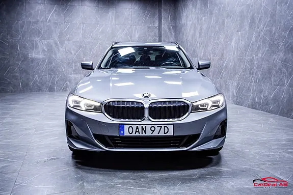 BMW 330E 2023 photo 2