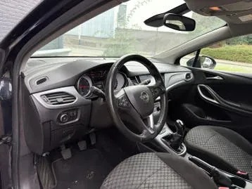 Opel Astra 2018 photo 3