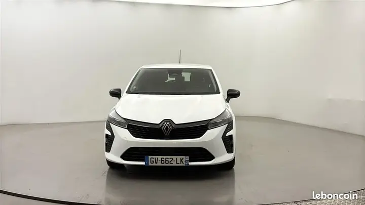 Renault Clio 2024 photo 2