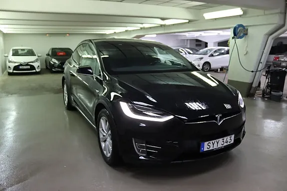 Tesla Model X 2017 photo 4