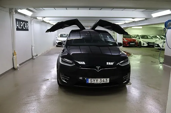 Tesla Model X 2017 photo 2