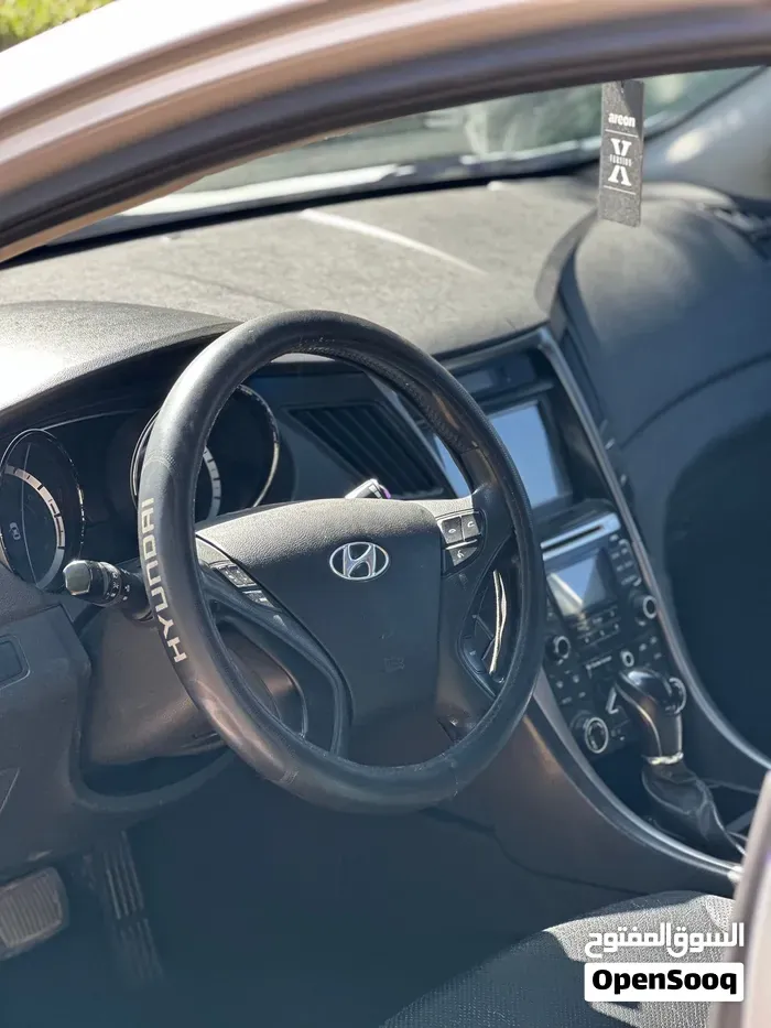 Hyundai Sonata 2012 photo 4