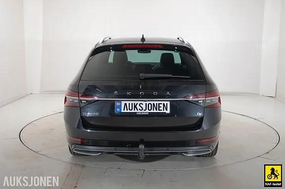 Skoda Superb 2023 photo 5