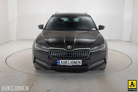 Skoda Superb 2023 photo 2