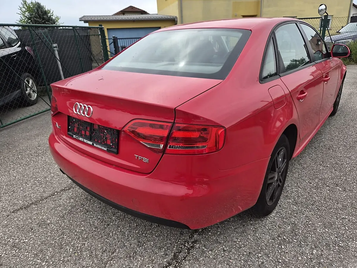 Audi A4 2011 photo 3