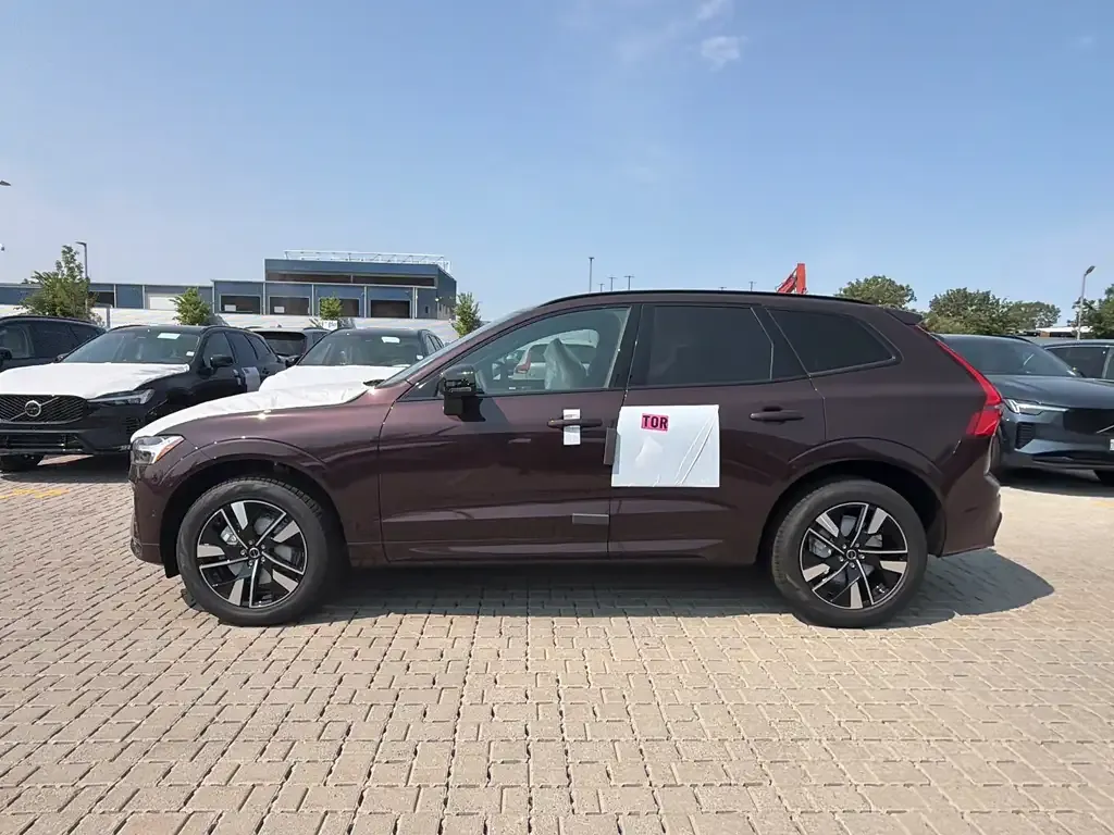 Volvo Xc60 2027 photo 3