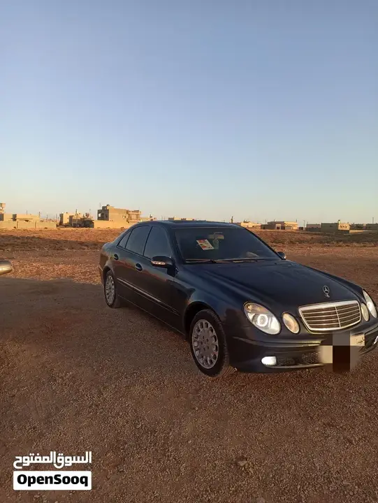 Mercedes-Benz E-Class 2004 photo 3