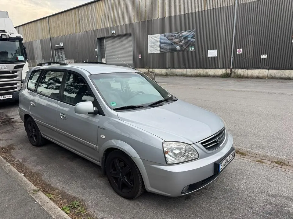 Kia Carens