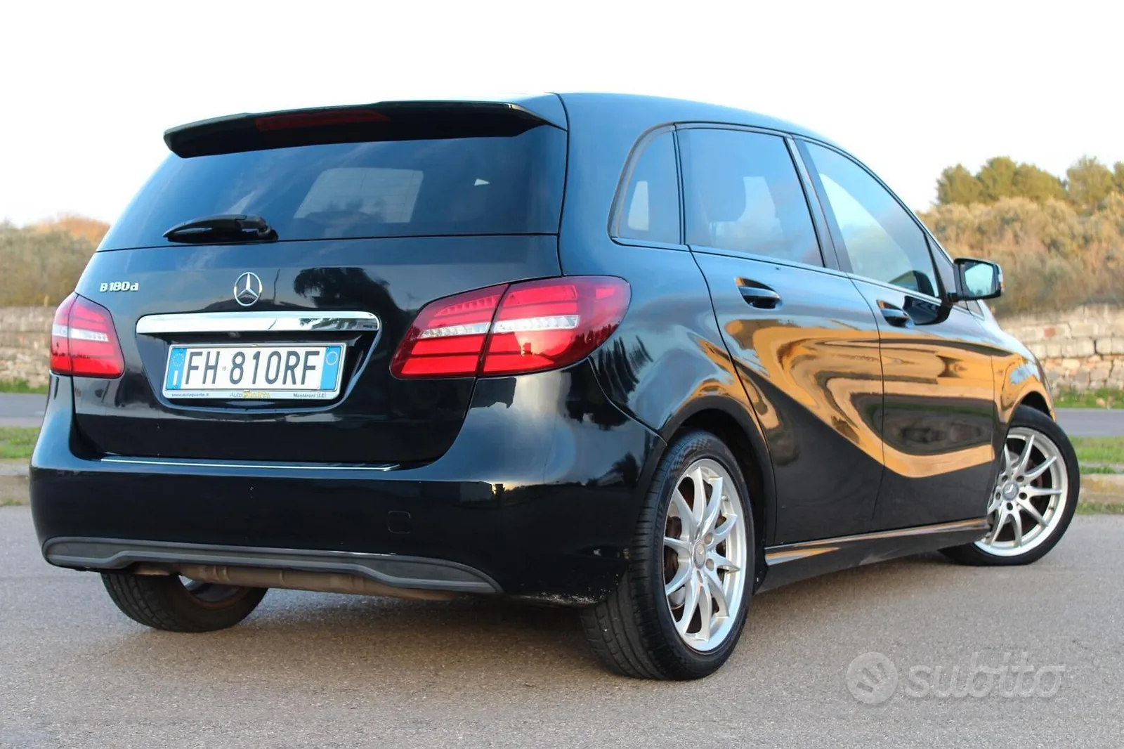 Mercedes-Benz B-Class 2017 photo 4
