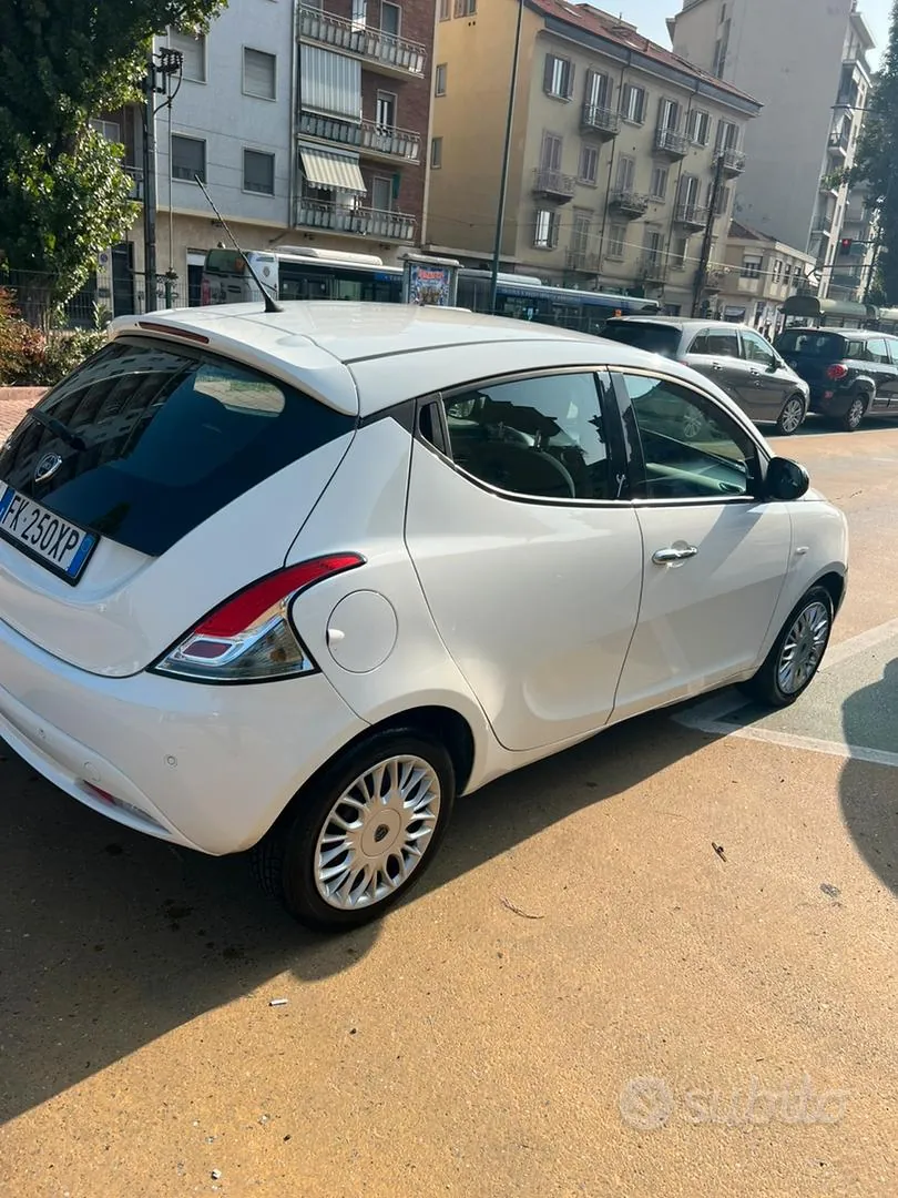 Lancia Ypsilon 2017 photo 5