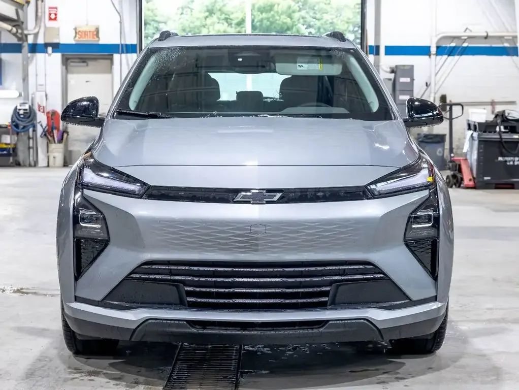 Chevrolet Bolt 2027 photo 2