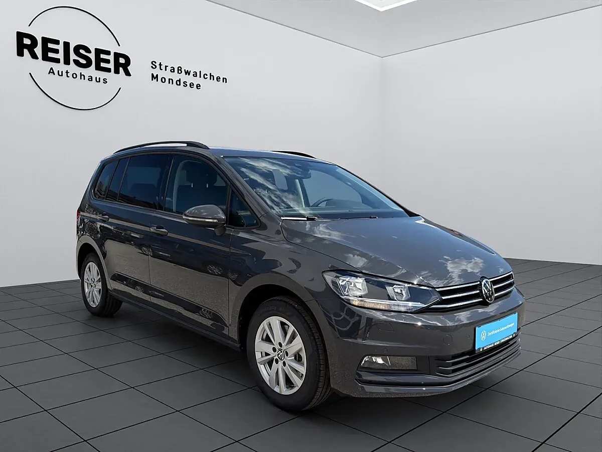 Volkswagen Touran 2026 photo 2