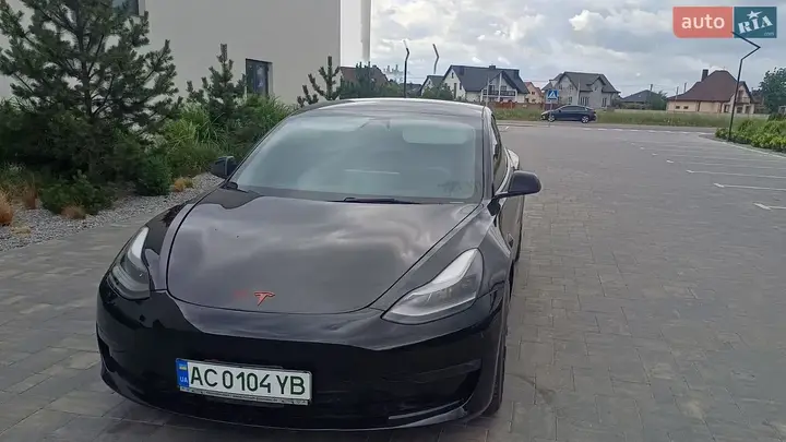 Tesla Model 3 2022 photo 2