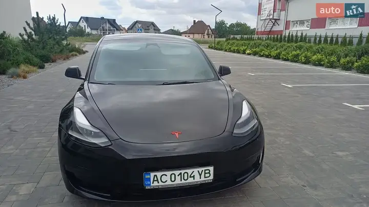 Tesla Model 3 2022 photo 3