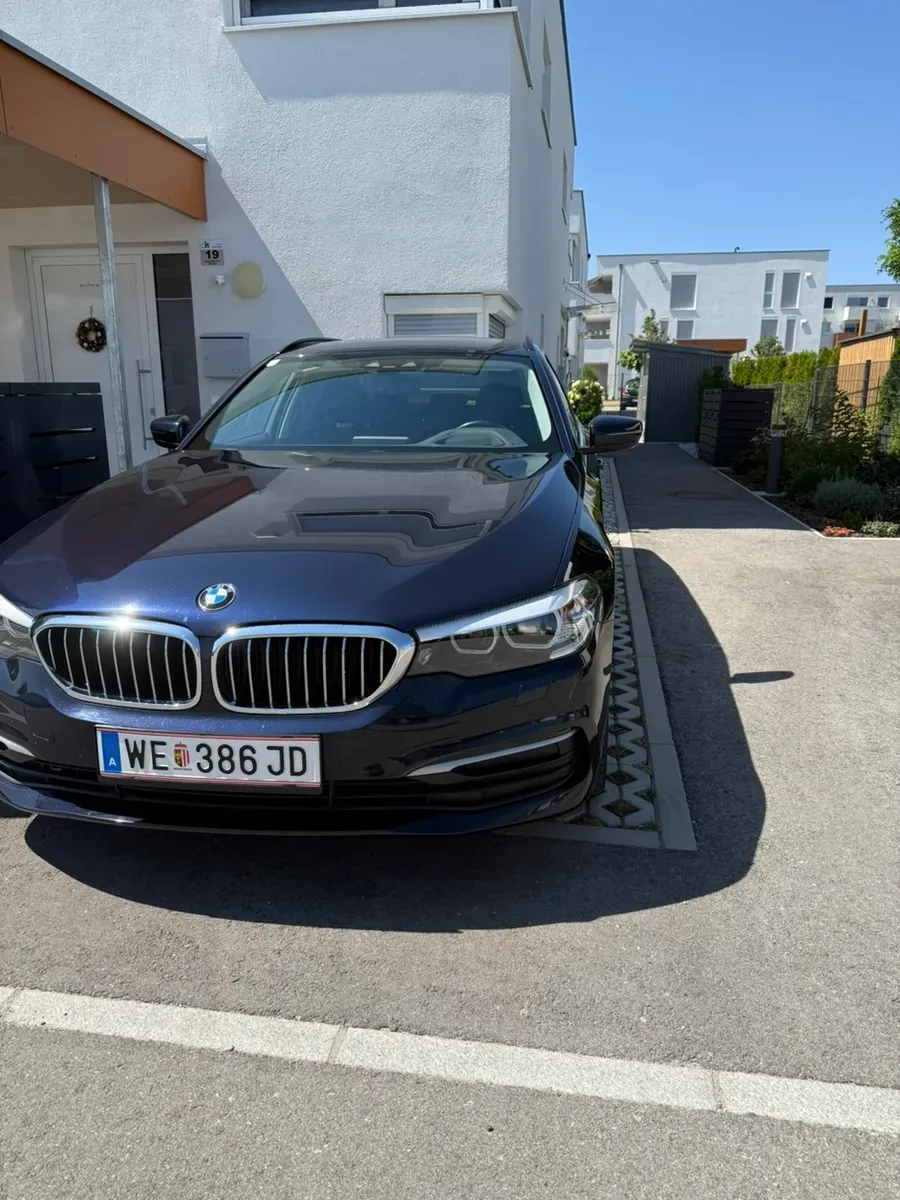 BMW 5 Series 2017 photo 2