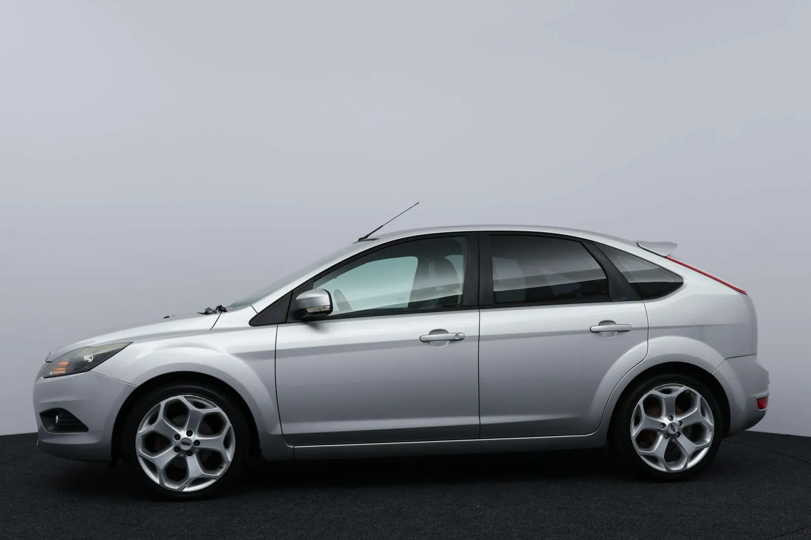 Ford Focus 2010 photo 4