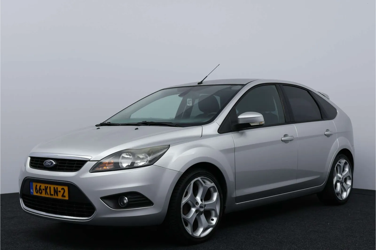 Ford Focus 2010 photo 2