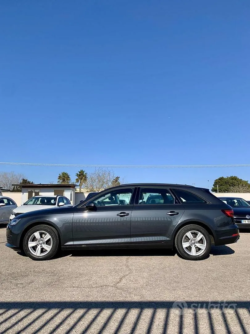 Audi A4 Avant 2019 photo 3