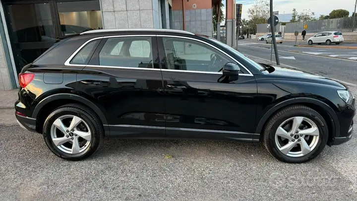 Audi Q3 2023 photo 3