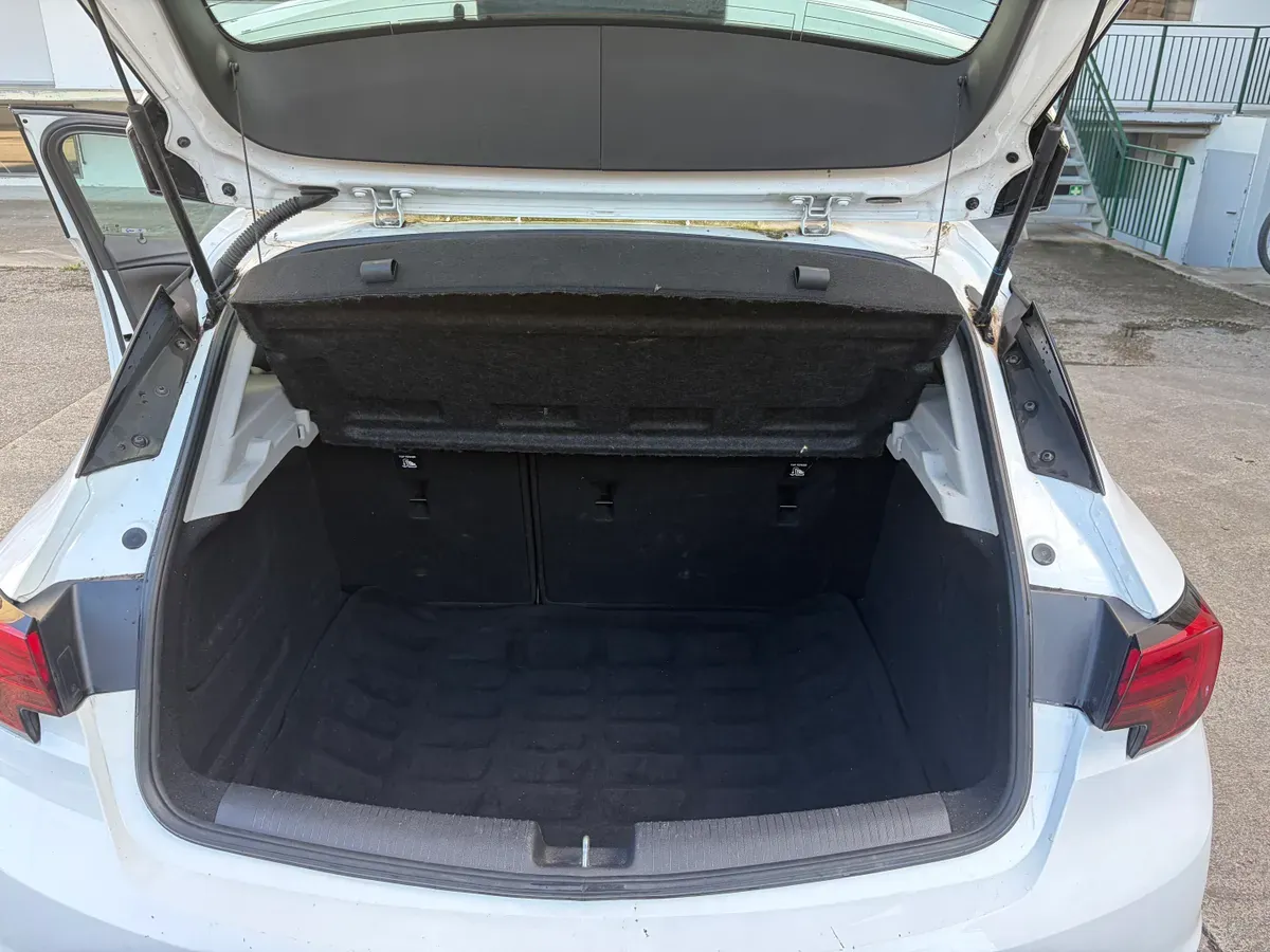 Opel Astra 2017 photo 3