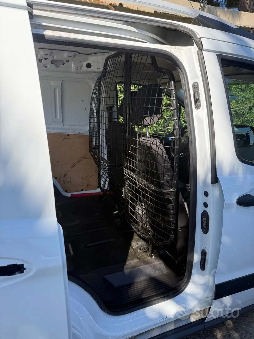 Ford Transit 2021 photo 4